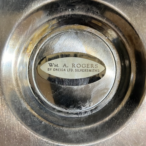 Silver plated Gravy Bowl with Attached Saucer - Picture 2 of 5